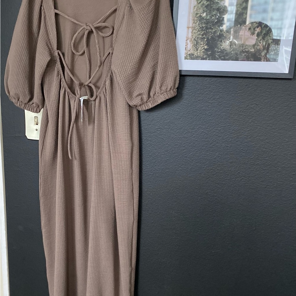 Ladies Dress maxi length,taupe,tie back,sm. Small, New w tags by H&M